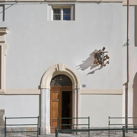 Quadrato Appartamento *